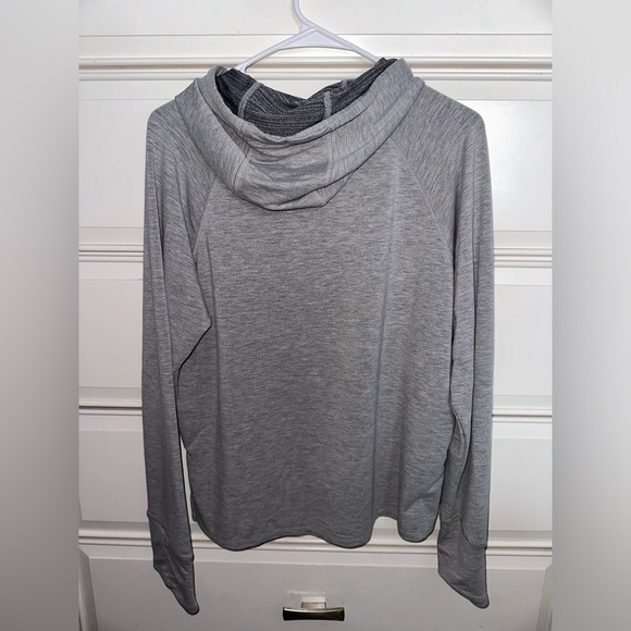 Reebok semi crop light weight pullover - Picture 3 of 4